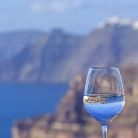 Alti Santorini - Caldera View (adults Only) 3*